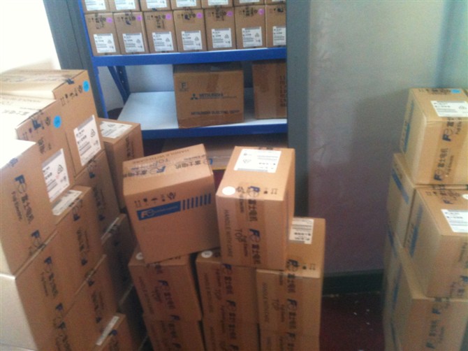 (yng)  ׃l WJ200-007HF