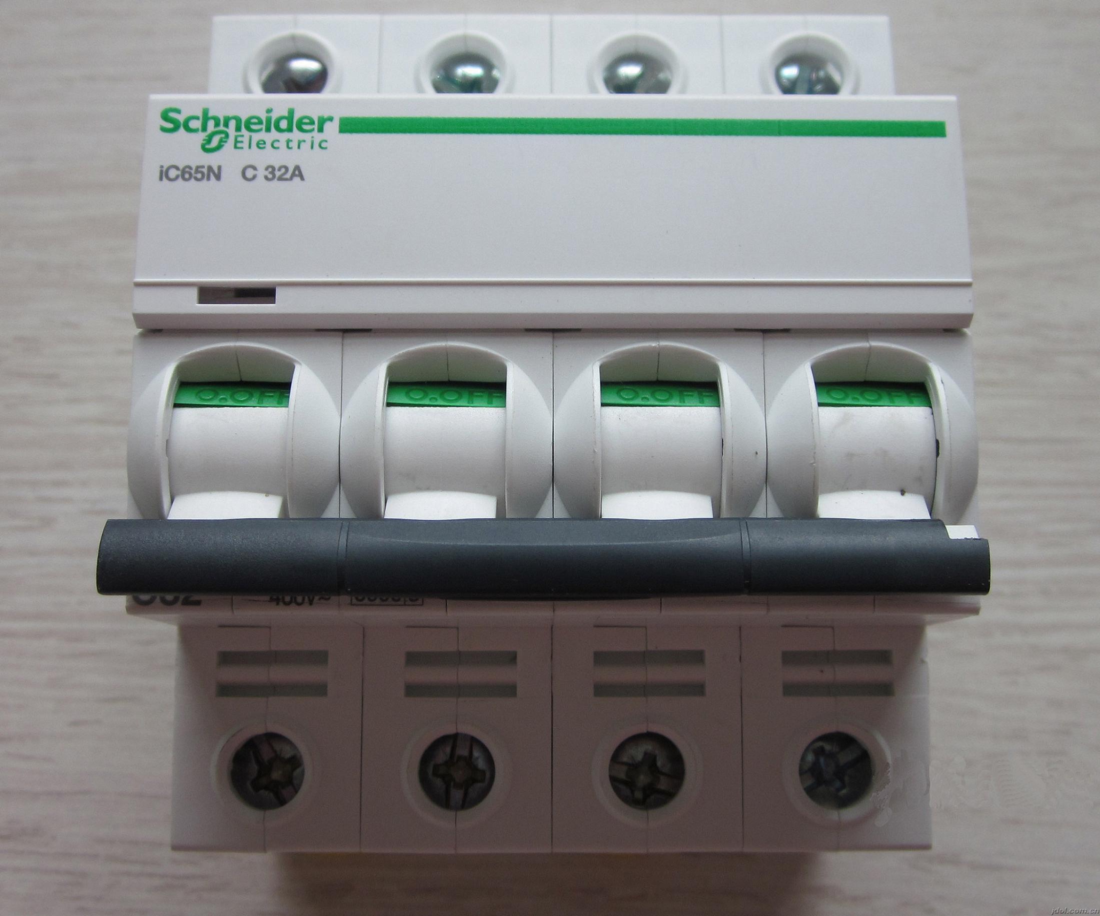 Ϻʩ͵IC65NϵDС͔· IC65N 4P D63A