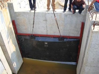 燈塔渠道鑄鐵閘門(mén)機(jī)門(mén)一體閘門(mén)廠家