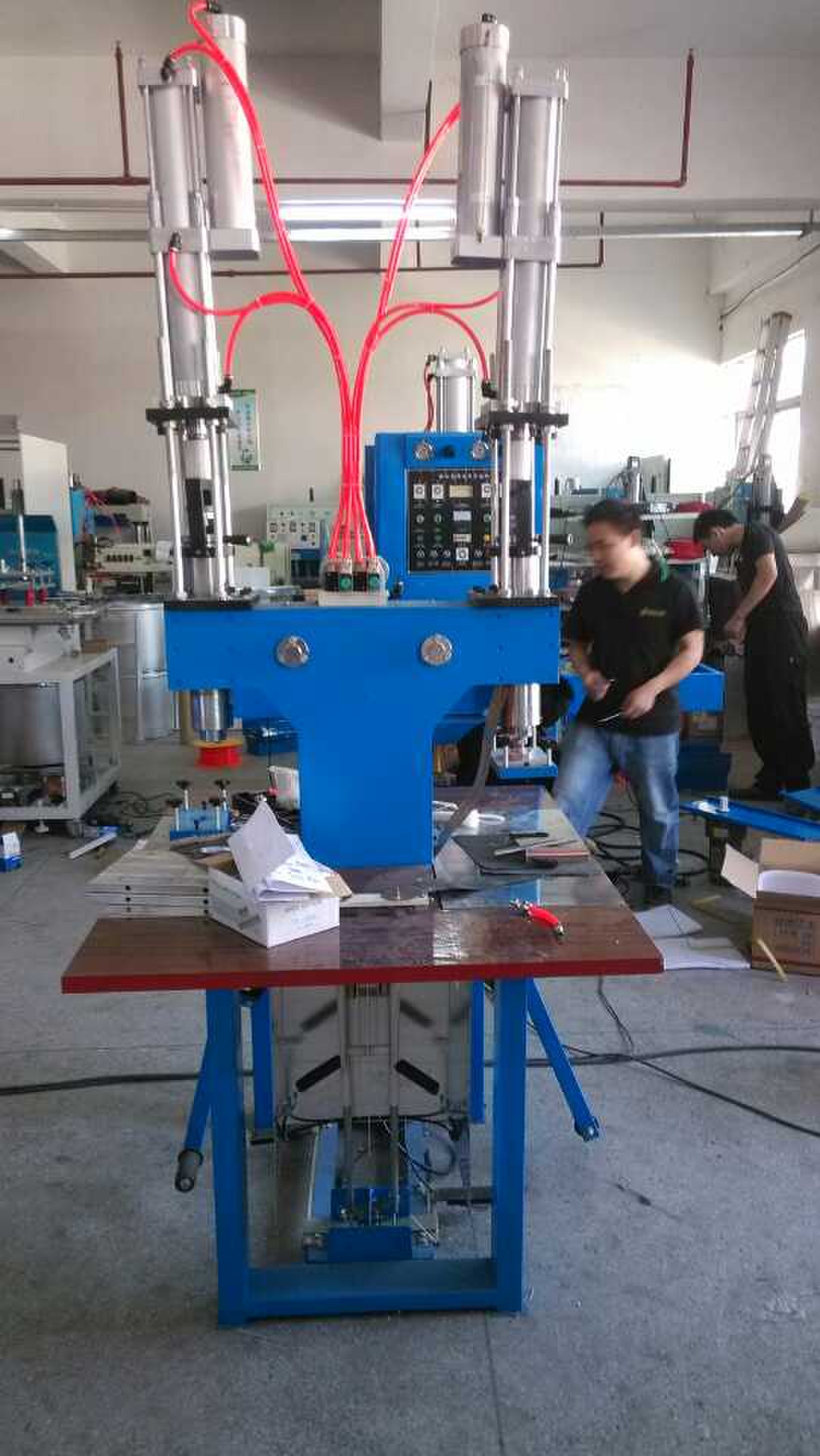 p^ӸܲCƤLOGO֌øܲC