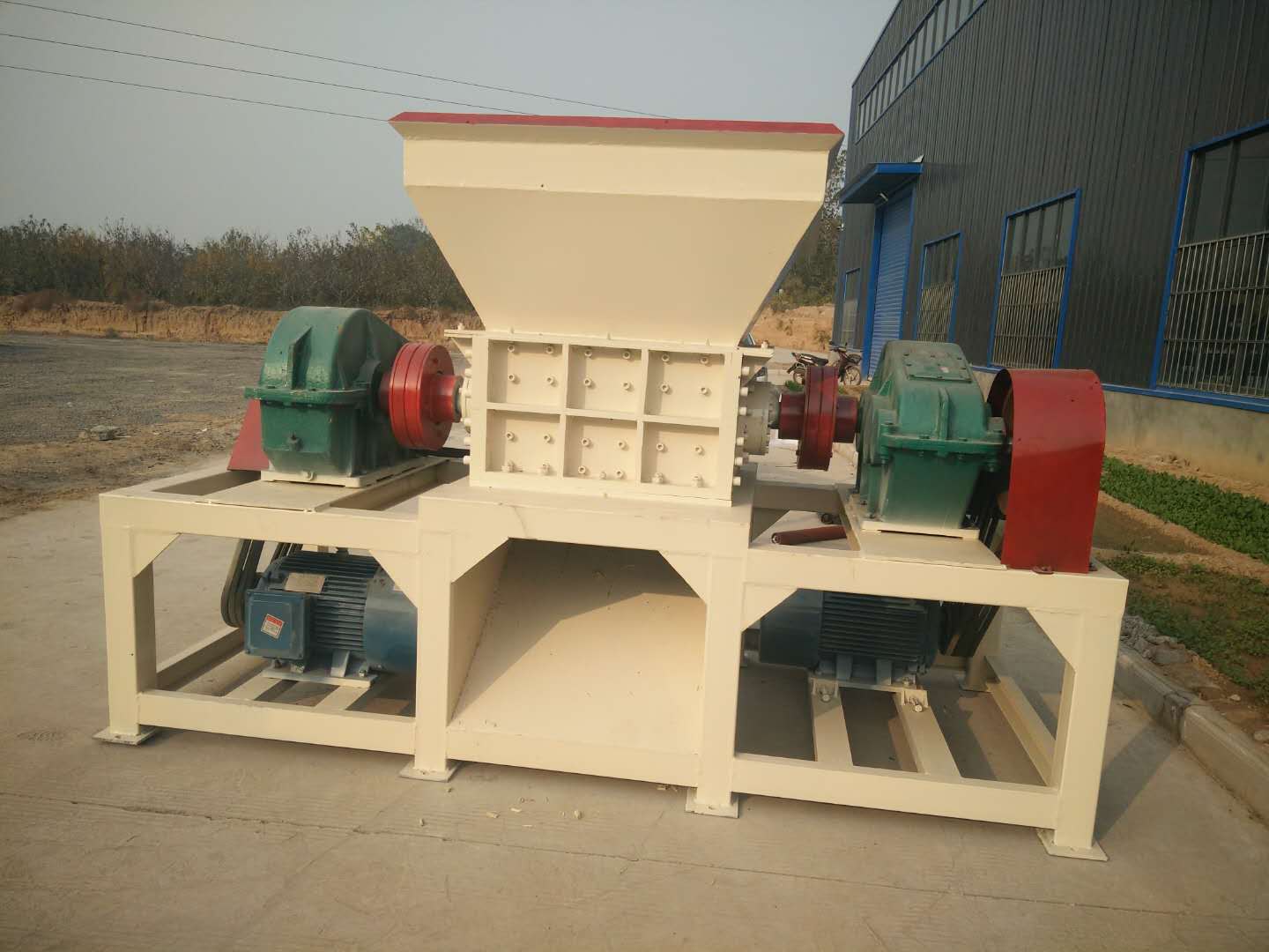 Դö๦ܽ˺C(j) Ufz݆̥˺C(j)