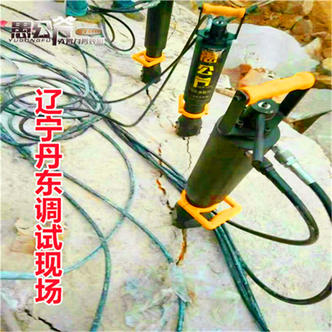 廣西南寧強力拆除混凝土劈石機如何開采