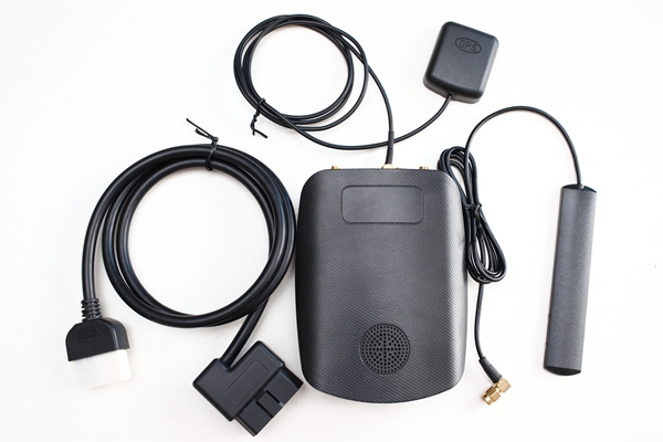 ǻ܇(lin){О GPSͺıO(jin)y(c) ܇λ ܇v\OBD