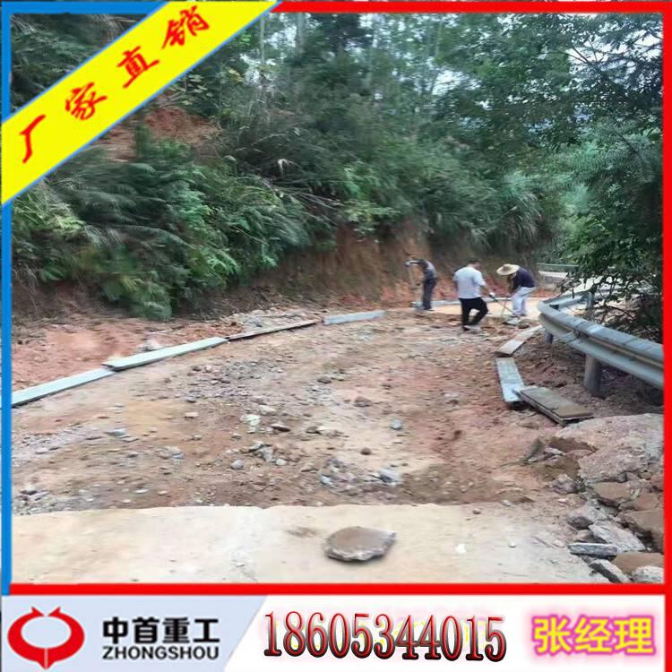 鏟車式攪拌機(jī)A2立方鏟車攪拌斗各種型號(hào)
