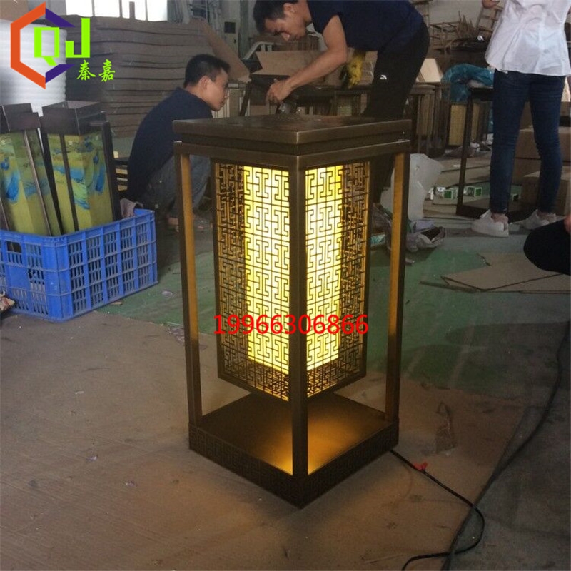 不銹鋼特色鏤空草坪燈廠(chǎng)家古銅色花園步道落地?zé)襞l(fā)生產(chǎn)