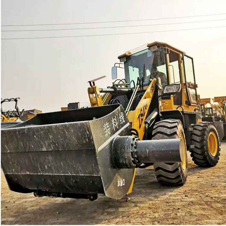 朔州市山區(qū)修路攪拌斗鏟車客戶定做鏟車安裝攪拌斗