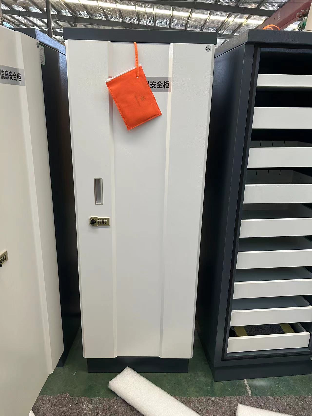 CnŹ