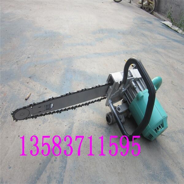 ʯи늄(dng)ʯ䏏S(chng)ֱN(xio)и朗lиC(j)F(xin)؛