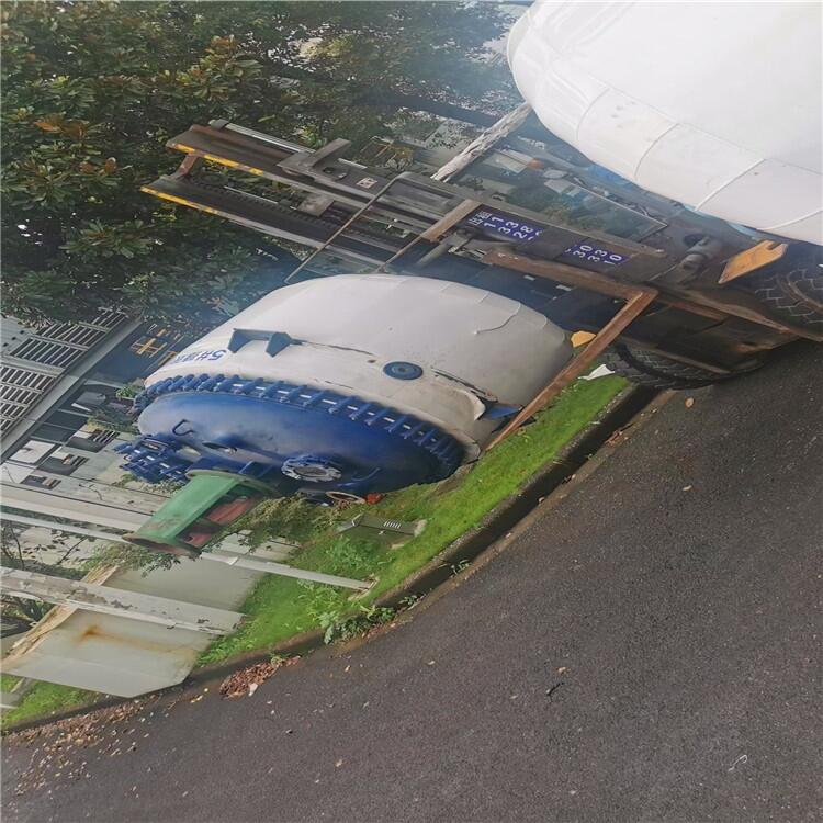 駐馬店急售二手7噸搪瓷反應釜,5噸不銹鋼保溫攪拌罐