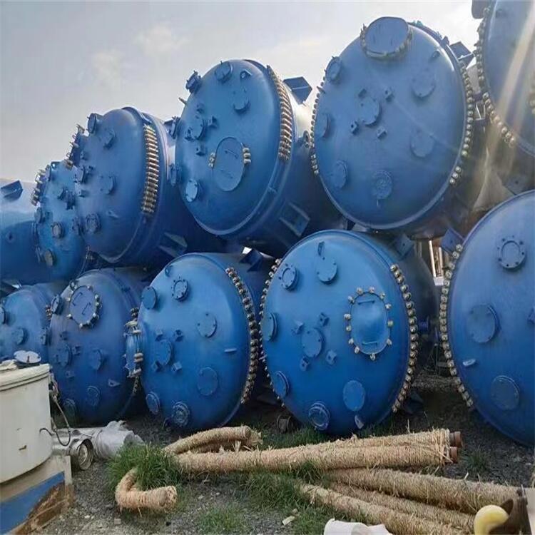 處理二手農(nóng)藥用搪瓷反應(yīng)釜,10000升搪瓷反應(yīng)釜