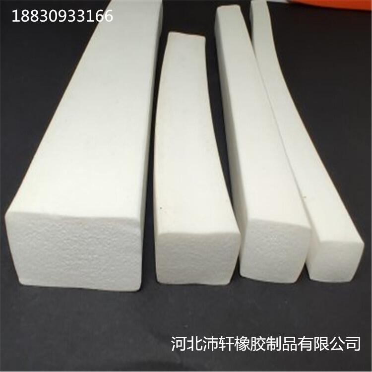 白色發(fā)泡硅膠密封條支持定做