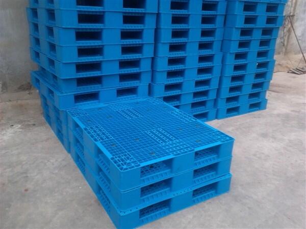白云塑料托盤銷售金朔塑業(yè)塑料防潮板