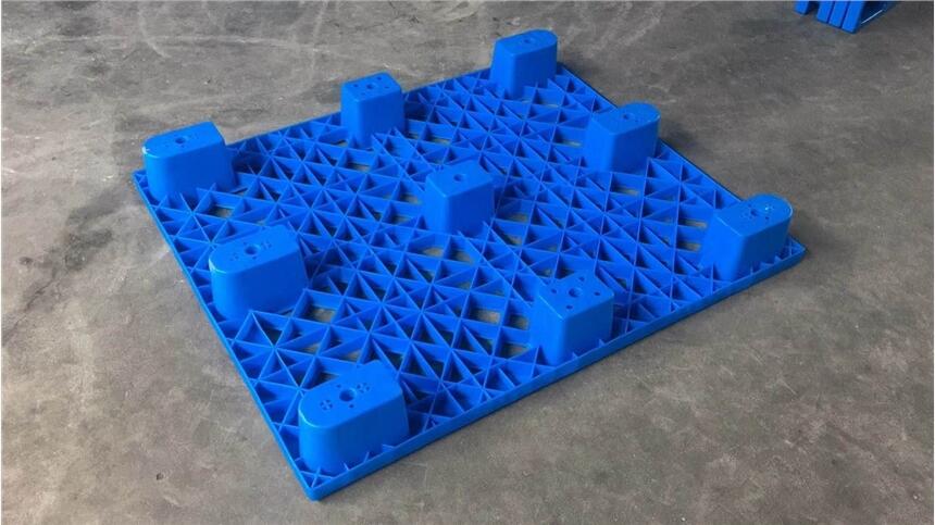 鶴城塑料托盤價(jià)格金朔塑業(yè)塑料防潮板