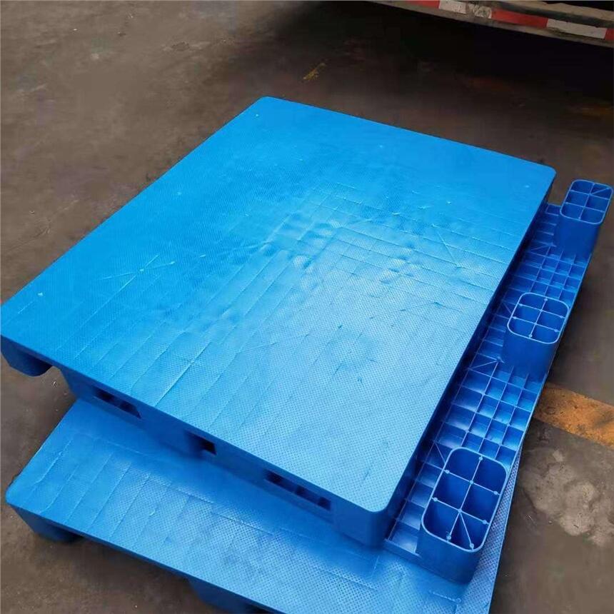 金堂塑料托盤廠家金朔塑業(yè)塑料防潮板