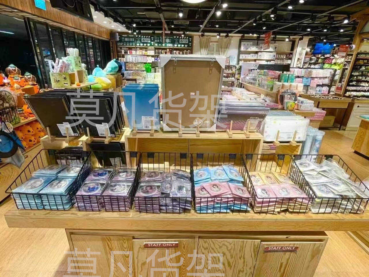 南昌百貨貨架陳列、精品貨架按需升級(jí)