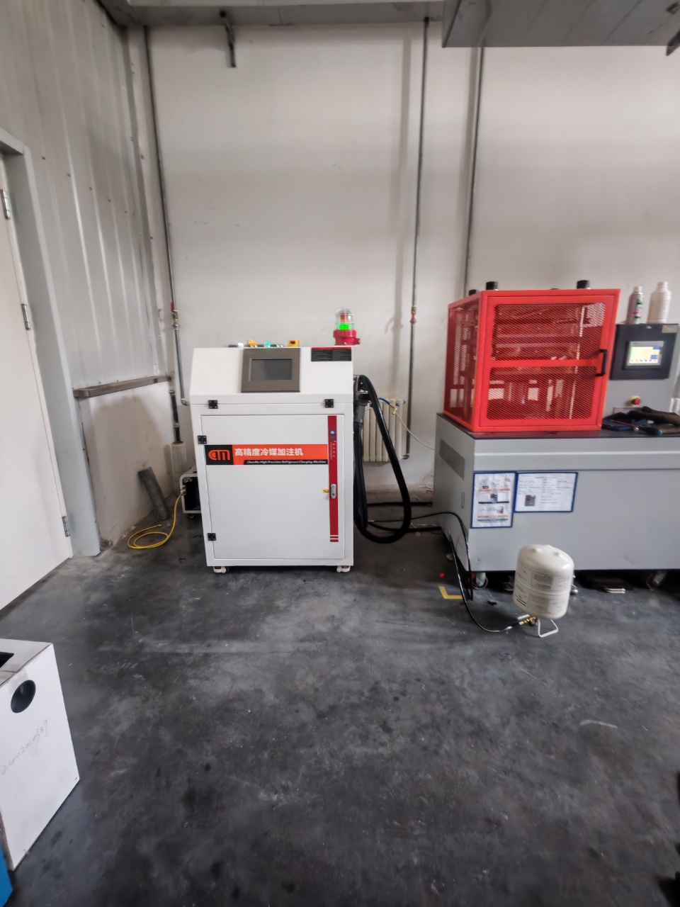 長春邦迪選用春木防爆冷媒充注機