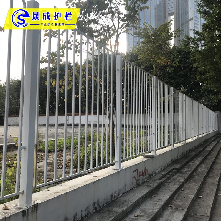 老人院透景鋅鋼護(hù)欄 隔離圍欄安裝 圍墻防爬護(hù)欄現(xiàn)貨