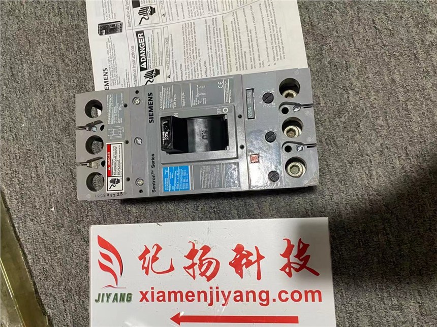 642-3001-9    RUB-STRIP