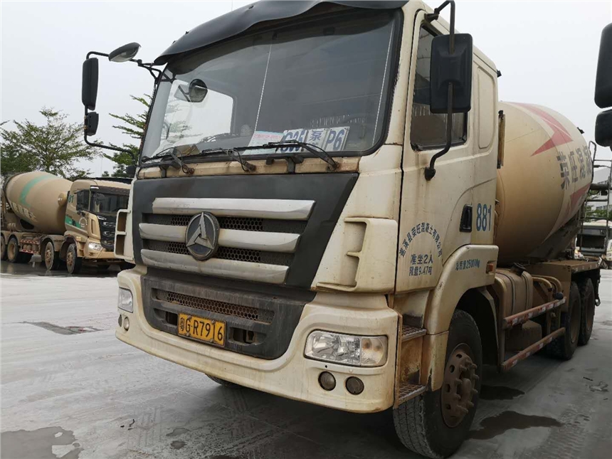 廉江轉(zhuǎn)讓12年三一大12方攪拌車