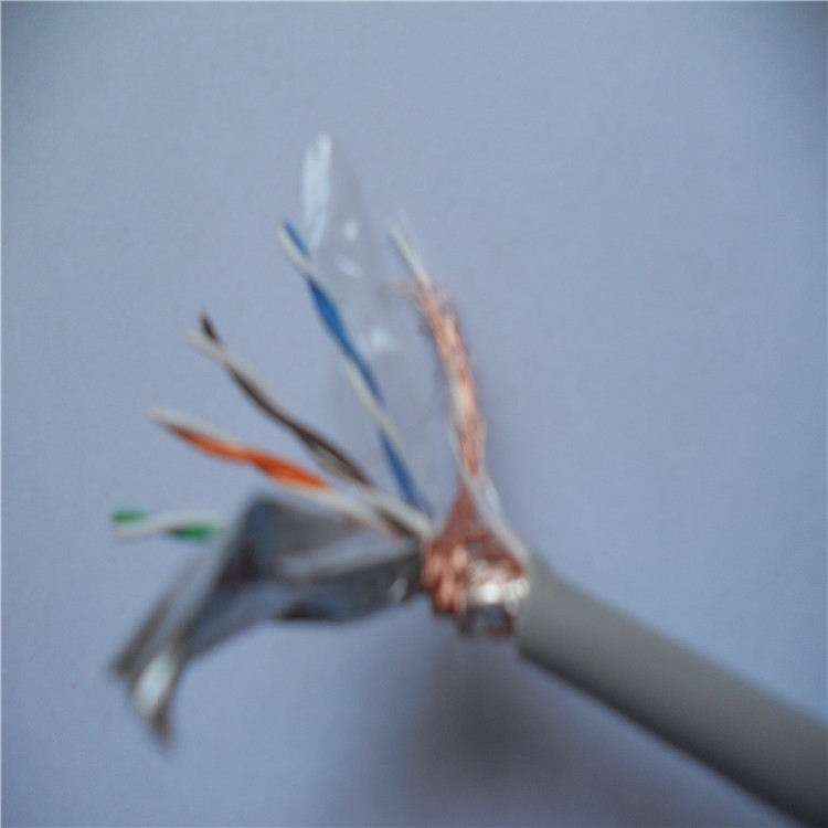CAT-5pgW(wng)  r