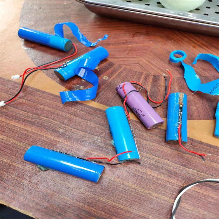 ~늳ػ3.7V(bo)UоC(j)늳ز̎