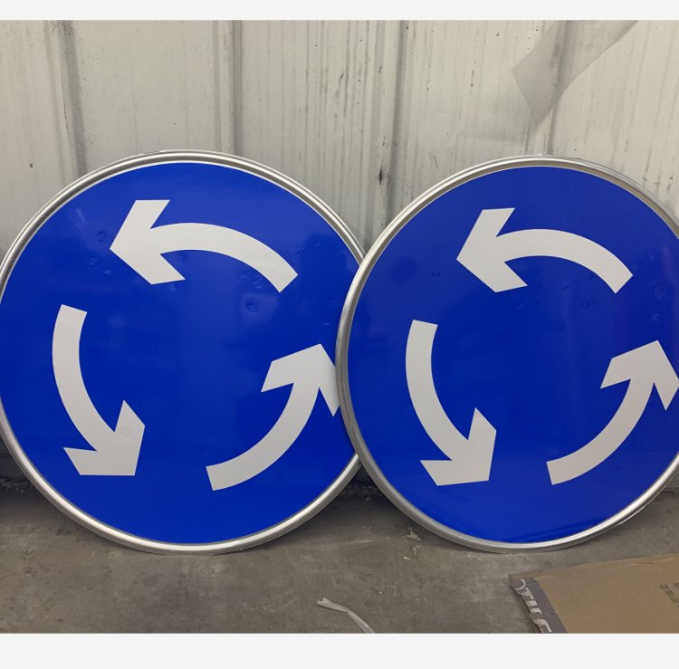 \·ͨh(hun)u(bio)־̫(yng)ܰl(f)ָʾLEDֵ