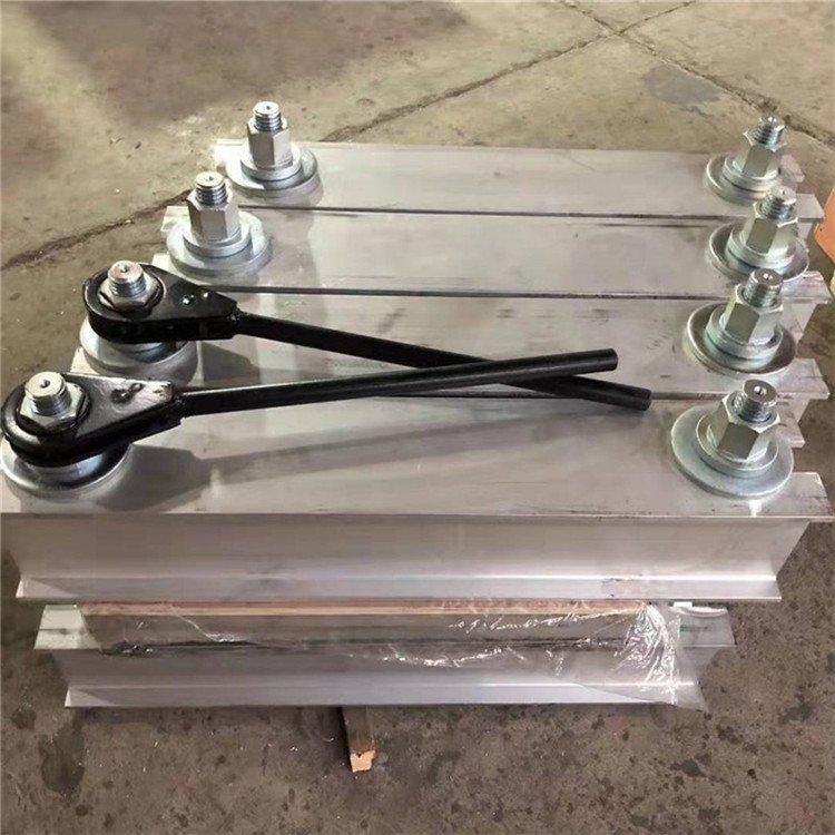 廠家供應(yīng)皮帶硫化機皮帶硫化機貨源加熱不變形膠帶硫化器