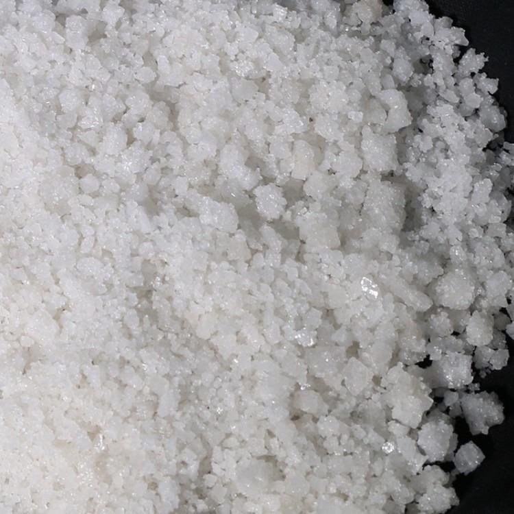 融雪劑環(huán)保型工業(yè)用鹽道路機(jī)場專用亙泰冰點可定制