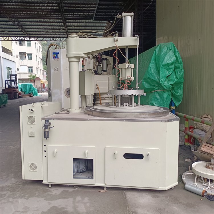 ճ۶M(jn)ڄ(chung)pC(j)ĥC(j)mϣƬʯӢϾAƬ